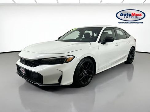 Used 2025 Honda Civic Sport image 4
