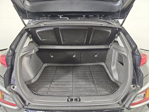 Used 2021 Hyundai Kona SE w/ Cargo Package FWD image 12