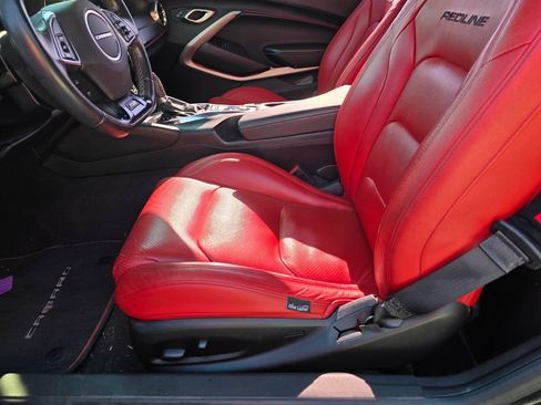 Used 2018 Chevrolet Camaro SS w/ Redline Edition RWD image 11