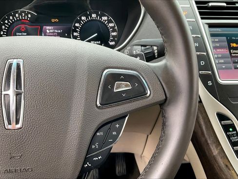 Used 2016 Lincoln MKX Select w/ Select Plus Package image 22