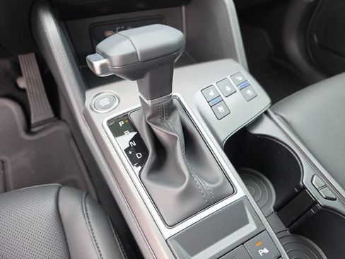Certified 2026 Kia Sportage SX FWD image 37