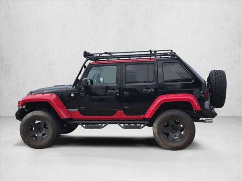 Used 2010 Jeep Wrangler Unlimited Sahara w/ Trailer Tow Group AWD/4WD image 5