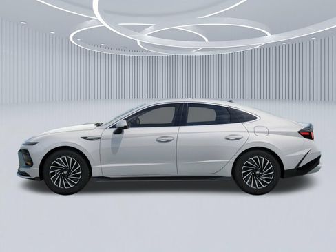 New 2026 Hyundai Sonata Limited FWD image 3