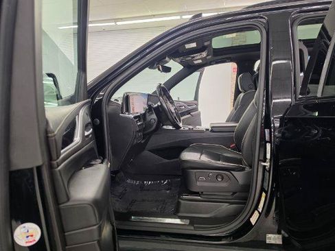 Used 2023 Cadillac Escalade Sport AWD/4WD image 37