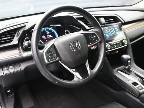Used 2019 Honda Civic EX image 16