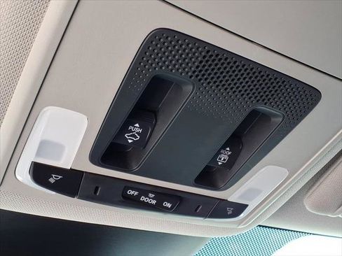 Used 2023 Honda Pilot Elite image 30