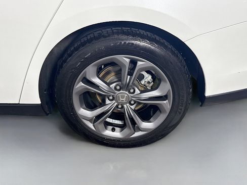 Used 2023 Honda Accord EX image 37