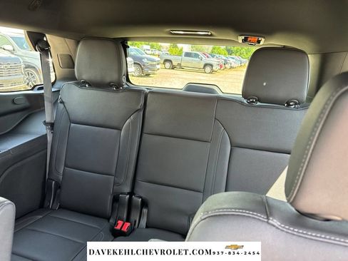Used 2023 Chevrolet Tahoe Z71 w/ Luxury Package AWD/4WD image 25