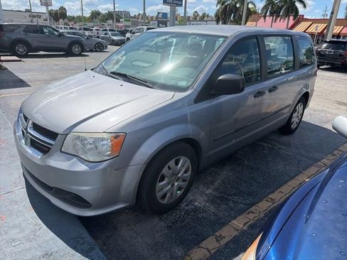 Used 2016 Dodge Grand Caravan American Value Package FWD image 1