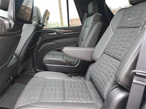 Used 2023 Cadillac Escalade Sport Platinum image 30