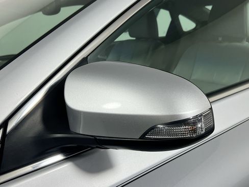 Used 2014 Toyota Avalon Limited image 12