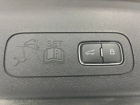 Used 2025 Lincoln Aviator AWD w/ Jet Appearance Package image 46