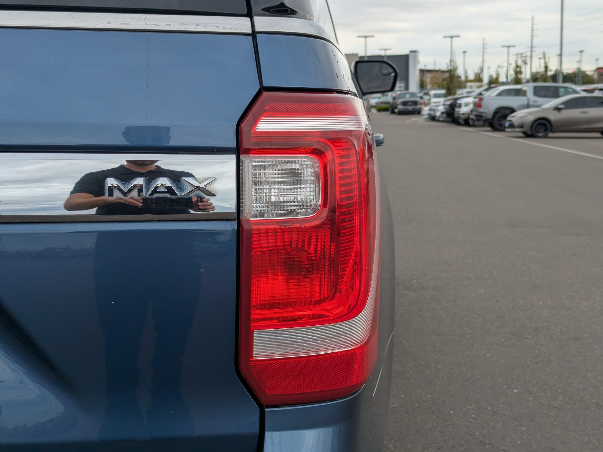 Used 2018 Ford Expedition Max XLT w/ Equipment Group 201A AWD/4WD image 43