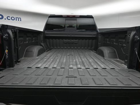 Used 2025 GMC Sierra 2500 Denali w/ Denali Reserve Package AWD/4WD image 11