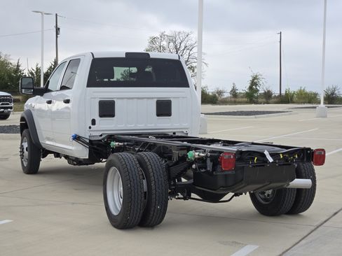 New 2026 RAM 5500 Tradesman w/ Chrome Appearance Group AWD/4WD image 4
