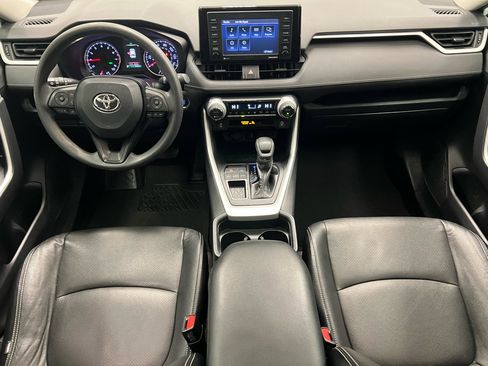 Used 2020 Toyota RAV4 XLE w/ Convenience Package image 27