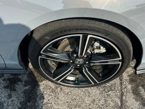 Used 2025 Honda Accord Sport image 35