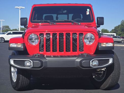 Used 2023 Jeep Gladiator Sport AWD/4WD image 10