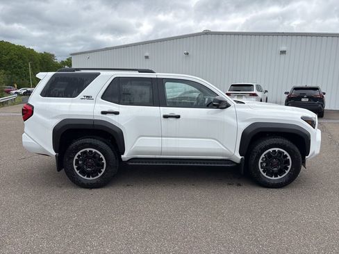 Used 2026 Toyota 4Runner TRD Off-Road Premium AWD/4WD image 8