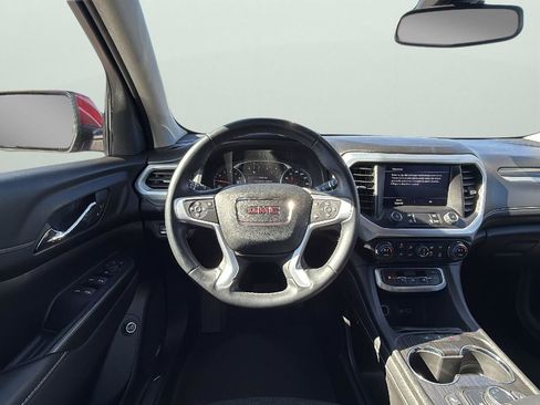 Used 2023 GMC Acadia SLT image 13