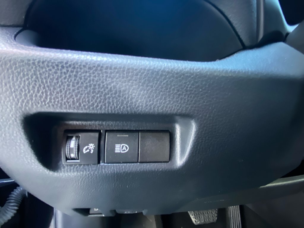 Used 2023 Toyota RAV4 LE AWD/4WD image 27