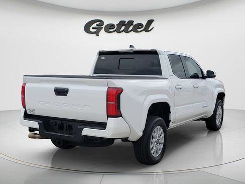 Used 2024 Toyota Tacoma SR5 w/ SR5 Upgrade Package AWD/4WD image 6
