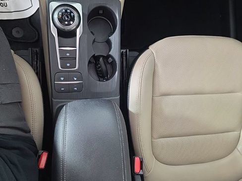 Used 2021 Ford Escape Titanium FWD image 22
