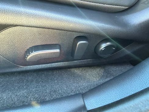 Used 2024 Subaru Crosstrek 2.5i Limited image 18