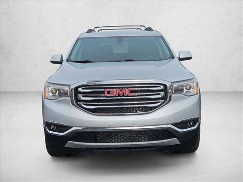 Used 2018 GMC Acadia SLT image 2