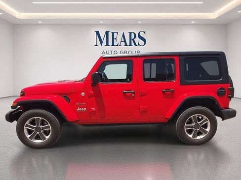 Used 2020 Jeep Wrangler Unlimited Sahara AWD/4WD image 2