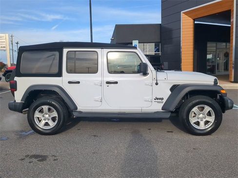 Used 2021 Jeep Wrangler Unlimited Sport image 3