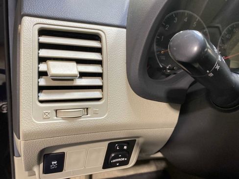 Used 2013 Toyota Corolla LE image 24