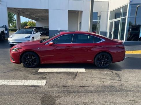 Used 2022 Lexus ES 300h F Sport w/ Accessory Package 2 image 4