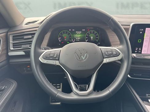 Used 2024 Volkswagen Atlas SEL Premium R-Line image 16