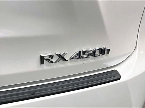 Used 2019 Lexus RX 450h w/ Navigation Package image 9