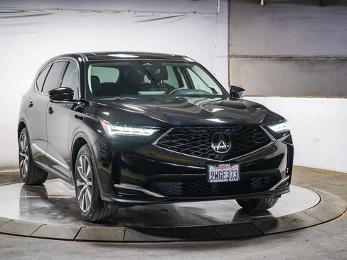 Used 2025 Acura MDX SH-AWD w/ Technology Package image 2
