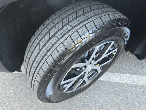 New 2025 Jeep Grand Cherokee Limited image 33