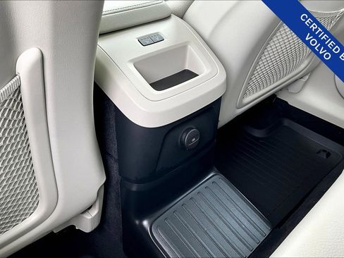 Used 2025 Volvo XC60 T8 Plus w/ Protection Package Premier image 31