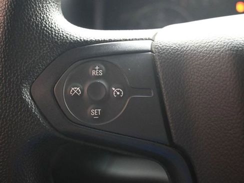 Used 2018 Chevrolet Silverado 1500 Custom w/ Custom Value Package image 12