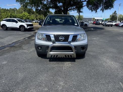 Used 2019 Nissan Frontier S RWD image 2