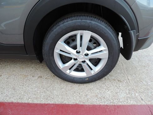 New 2025 Nissan Kicks Play S image 11