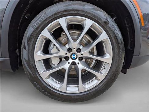 Used 2022 BMW X5 xDrive40i w/ Premium Package AWD/4WD image 24