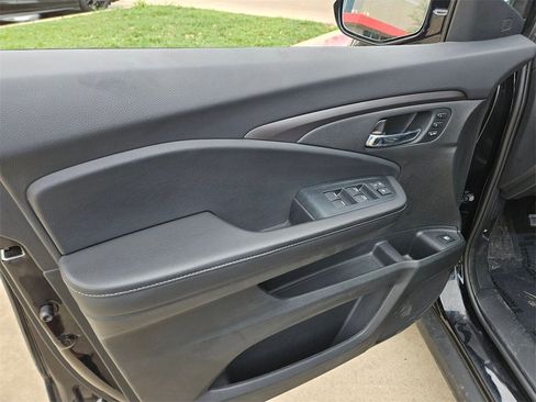 Used 2023 Honda Ridgeline RTL-E image 15