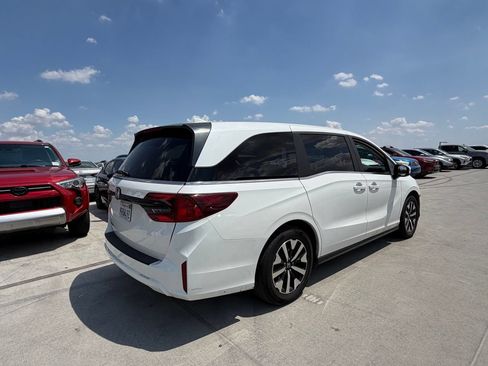 Used 2025 Honda Odyssey EX-L image 2