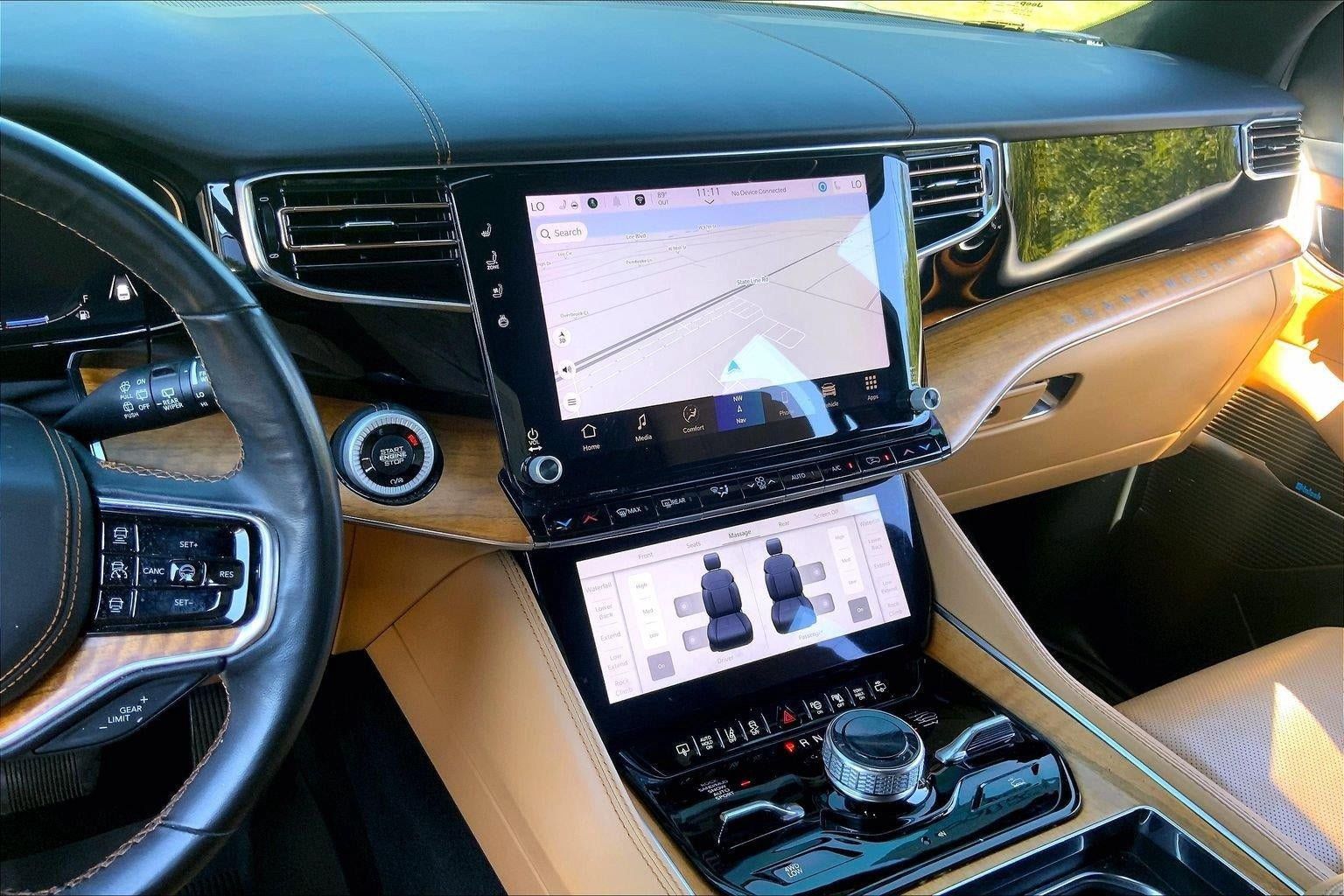 Used 2022 Jeep Grand Wagoneer Series III w/ Rear Seat Video Group 1 AWD/4WD image 6