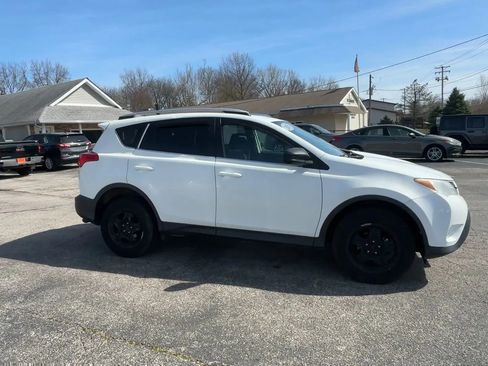 Used 2015 Toyota RAV4 LE AWD/4WD image 9