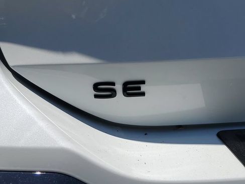 New 2026 Volkswagen Tiguan SE R-Line AWD/4WD image 7