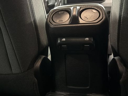 Used 2025 Jeep Wrangler Unlimited Sport AWD/4WD image 19