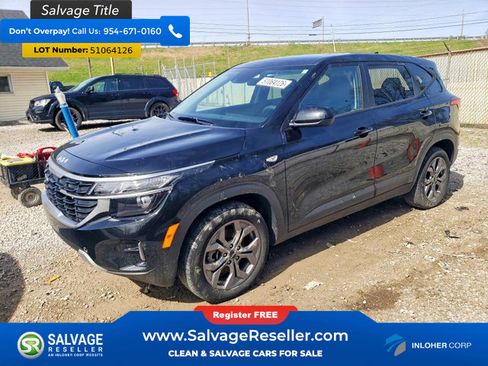 Used 2024 Kia Seltos LX AWD/4WD image 1