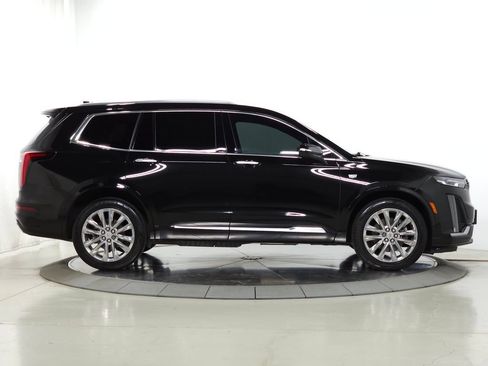 Used 2023 Cadillac XT6 Premium Luxury w/ Technology Package AWD/4WD image 9